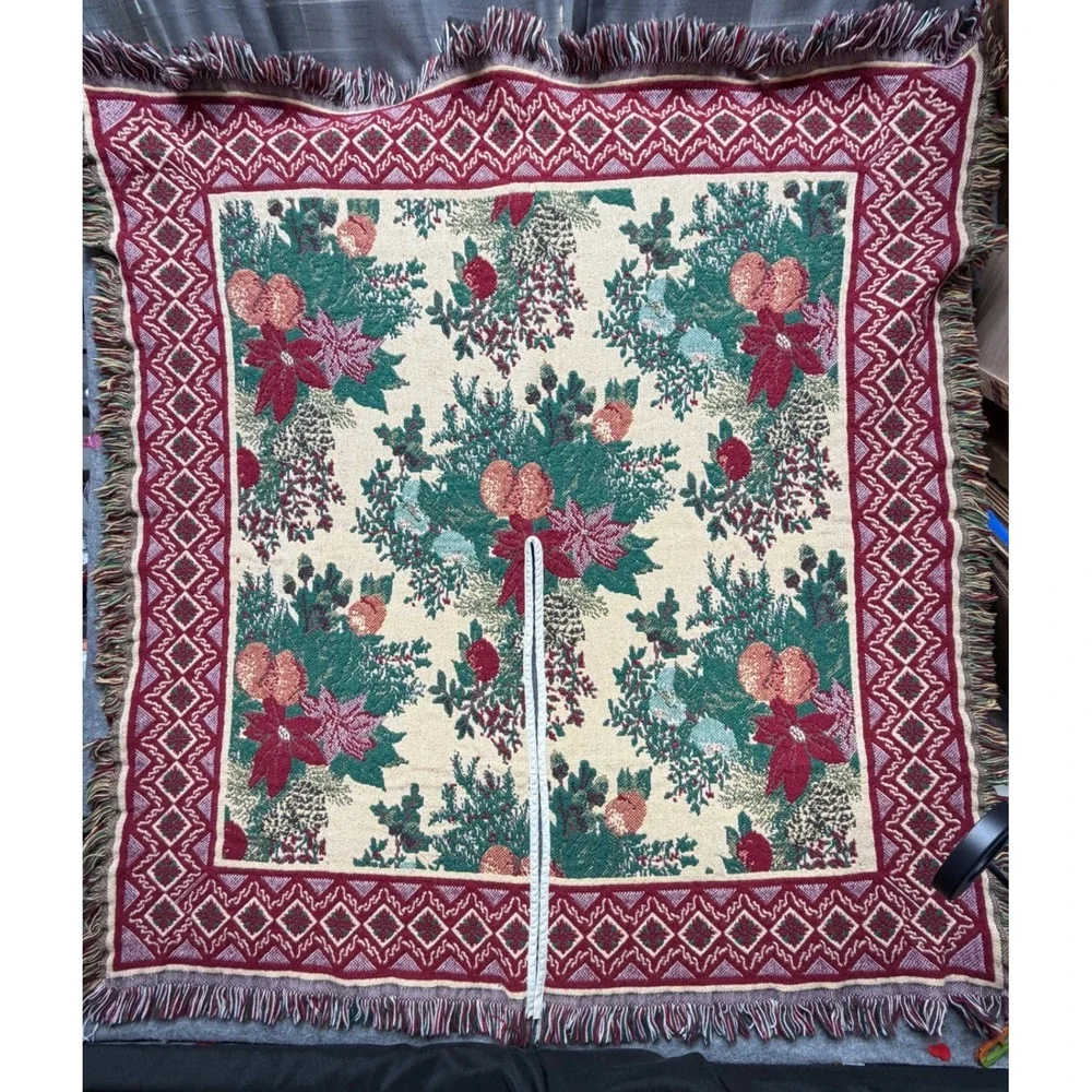 Vintage Goodwin Weavers Christmas Poinsettia Woven Tapestry Tree Skirt USA 90s